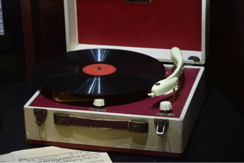 The Vinyl Renaissance_ Why Analog is Making a Comeback in a Digital World